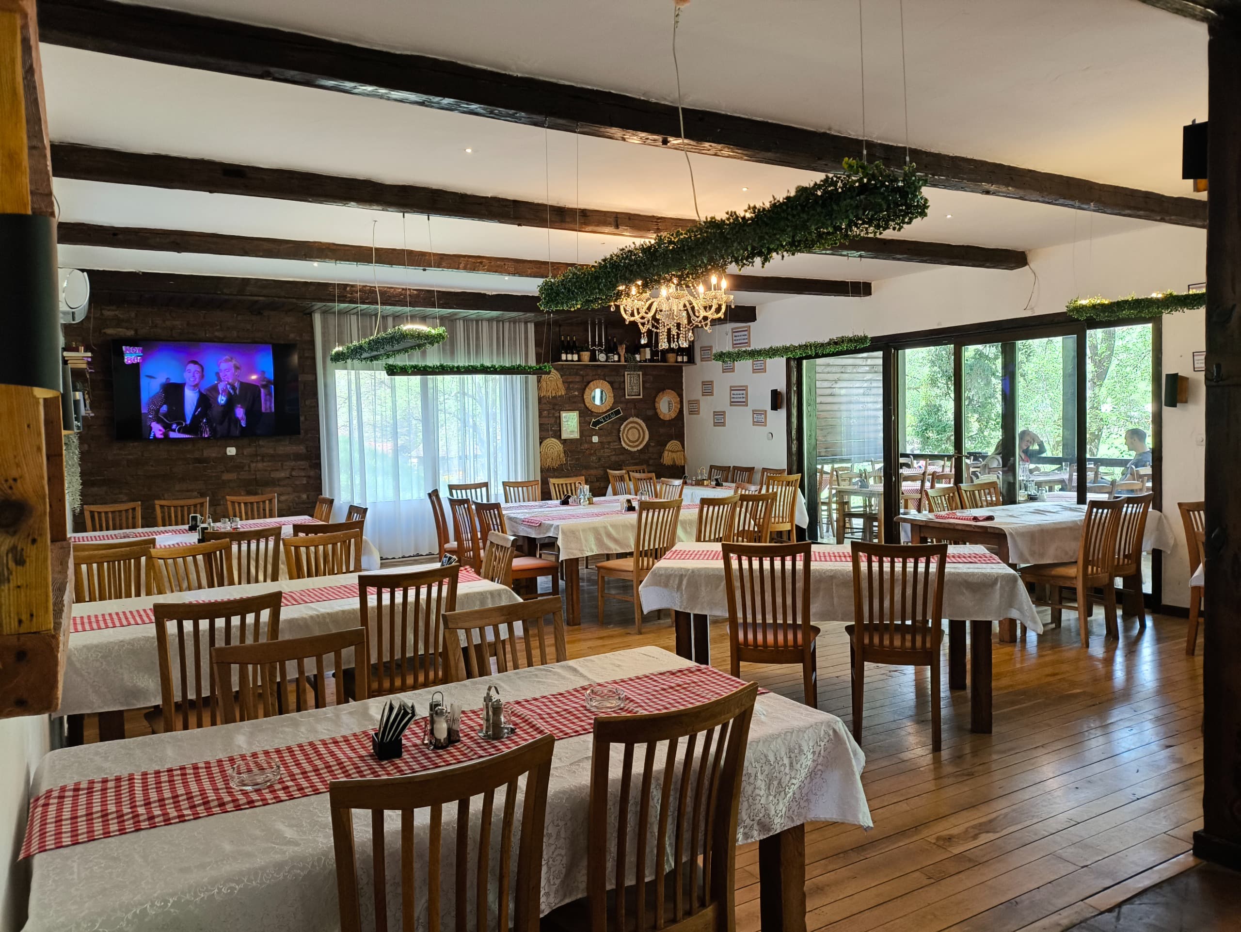 Izdajem - Tršić, Loznica